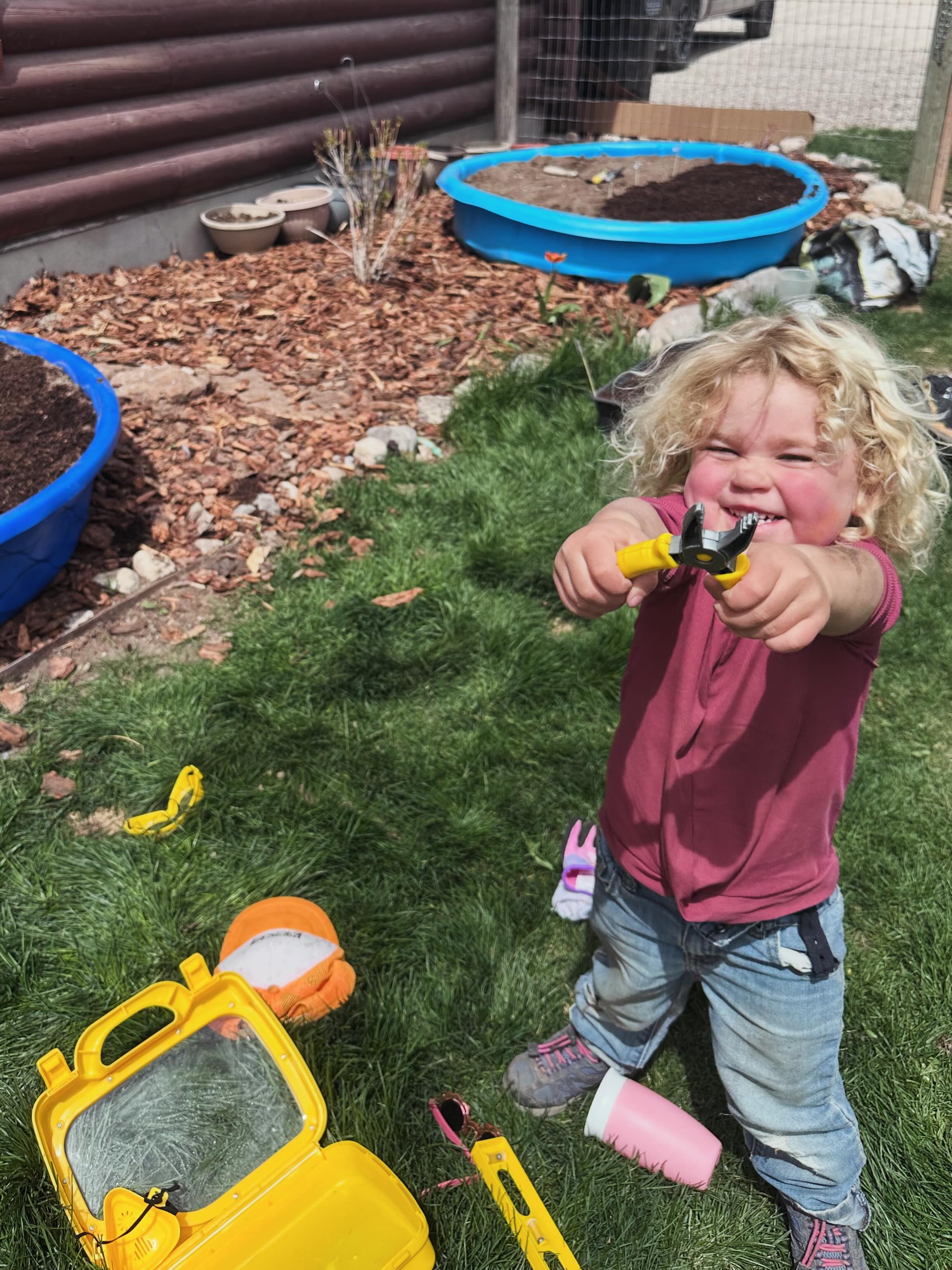 Three things I learned about gardening this morning 🌱…
1. Gardening is for people who actually know how to garden
2. G
