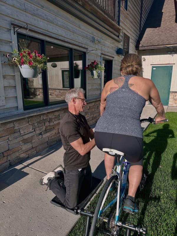🚴♀️ NEW AT WEST: ORTHOPEDIC & PERFORMANCE BIKE FITTING! 🚴♂️
Meet Dr. Jon Freckleton, DO — bike fitter extraordinair
